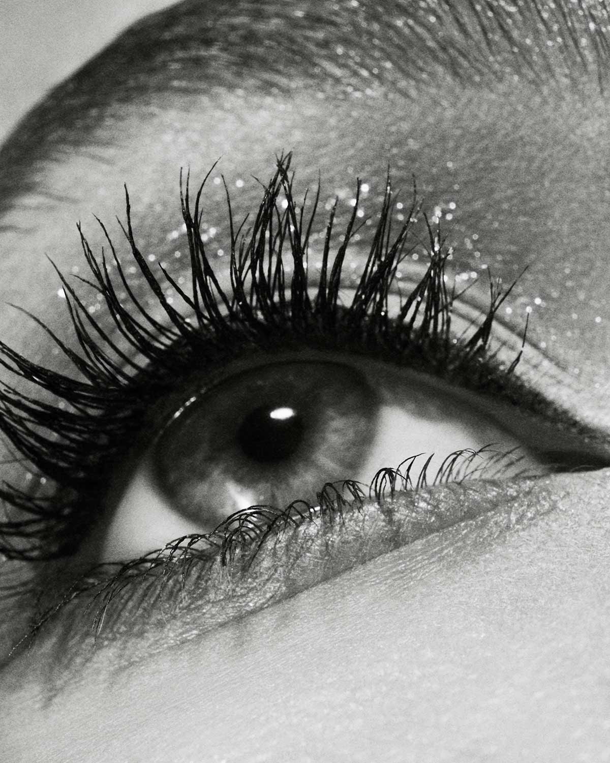 Full Frontal Volume, Lift & Curl Mascara ¡ª Cuz I'm Black