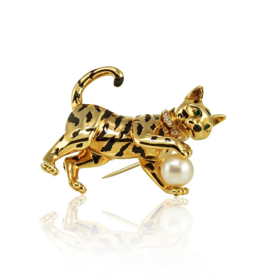 Carthttier Panthere 18K Yellow Gold French Diamond & Pearl Cat Brooch