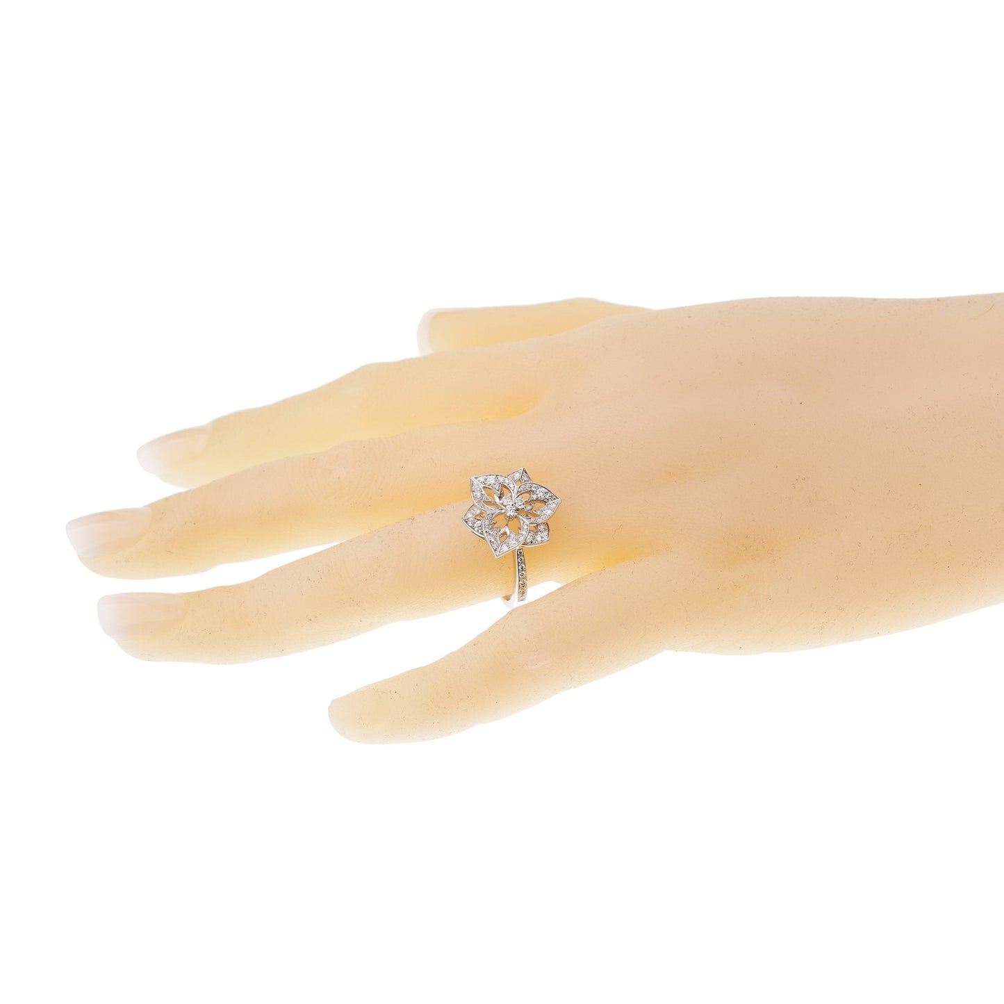 bothtucheron Small Flower Diamond 18k White Gold Cocktail Ring Sz 6 1/4