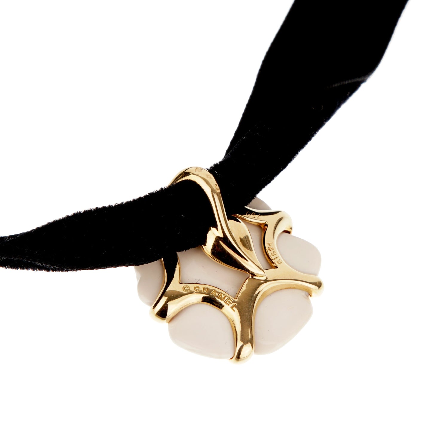 Chathtnel Camellia Agate Vintage 18k Yellow Gold Pendant Necklace