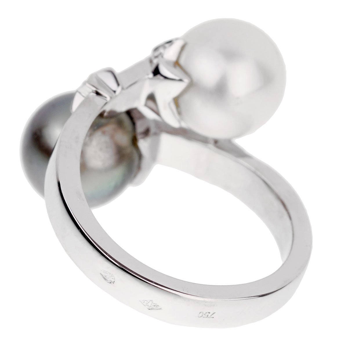 Chathtnel Diamond Pearl Bypass White Gold Ring