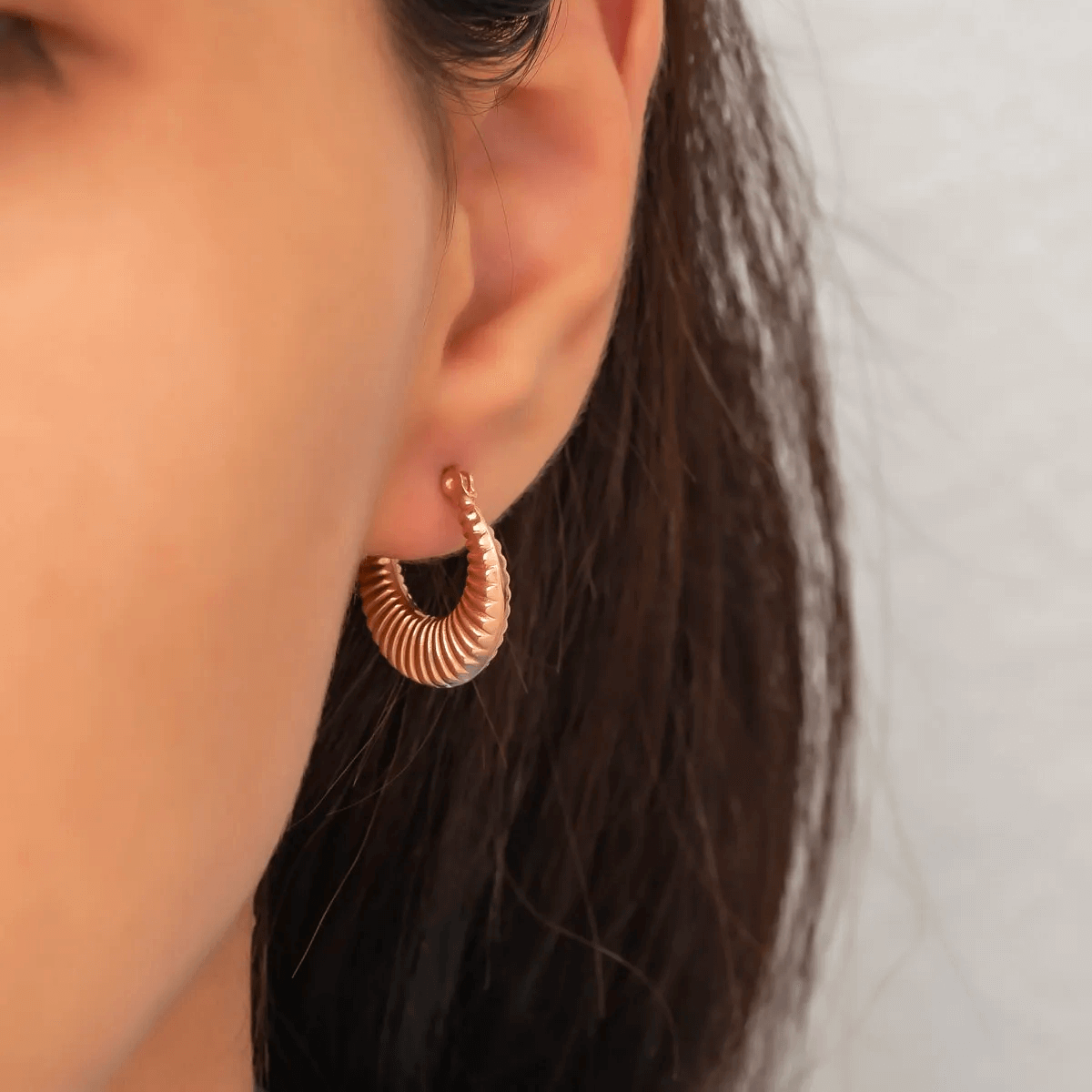 Croissant Hoop Earrings in 18k Gold-Plated Silver