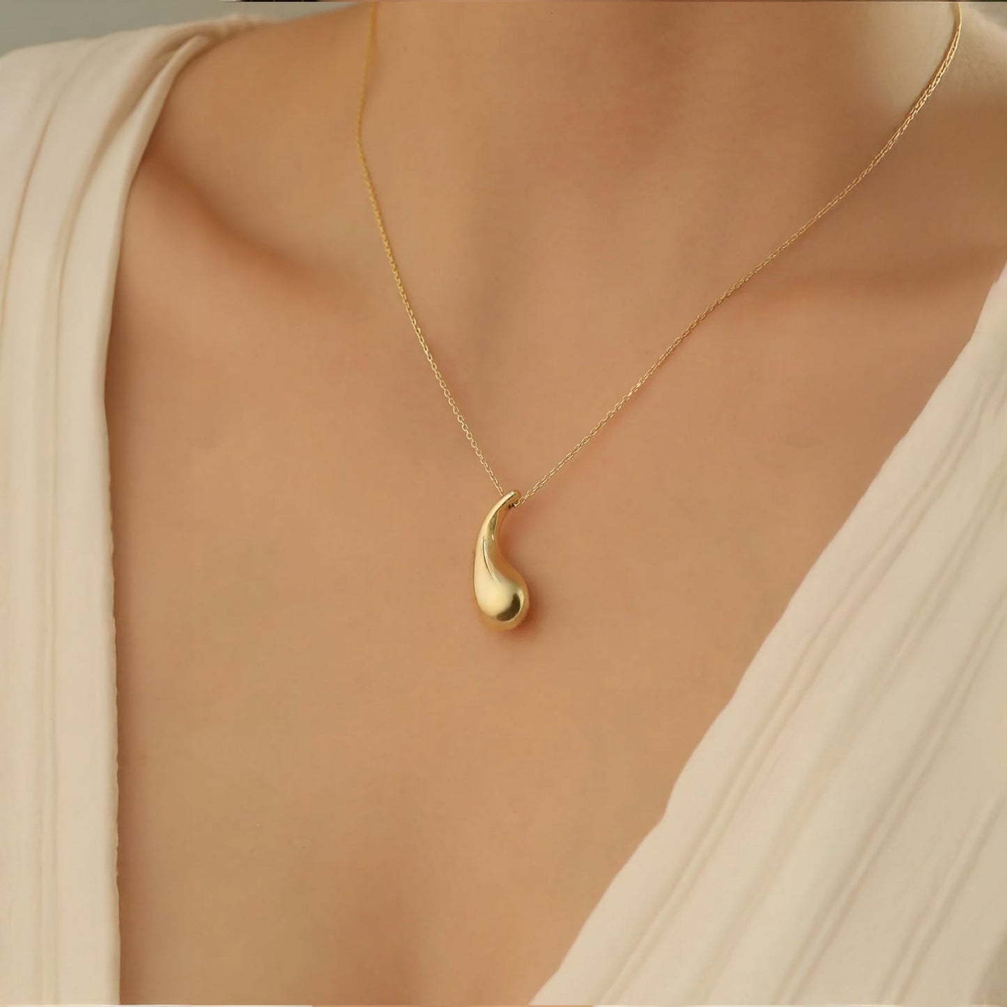 Dainty Gold Drop Pendant Necklace for Everyday Wear