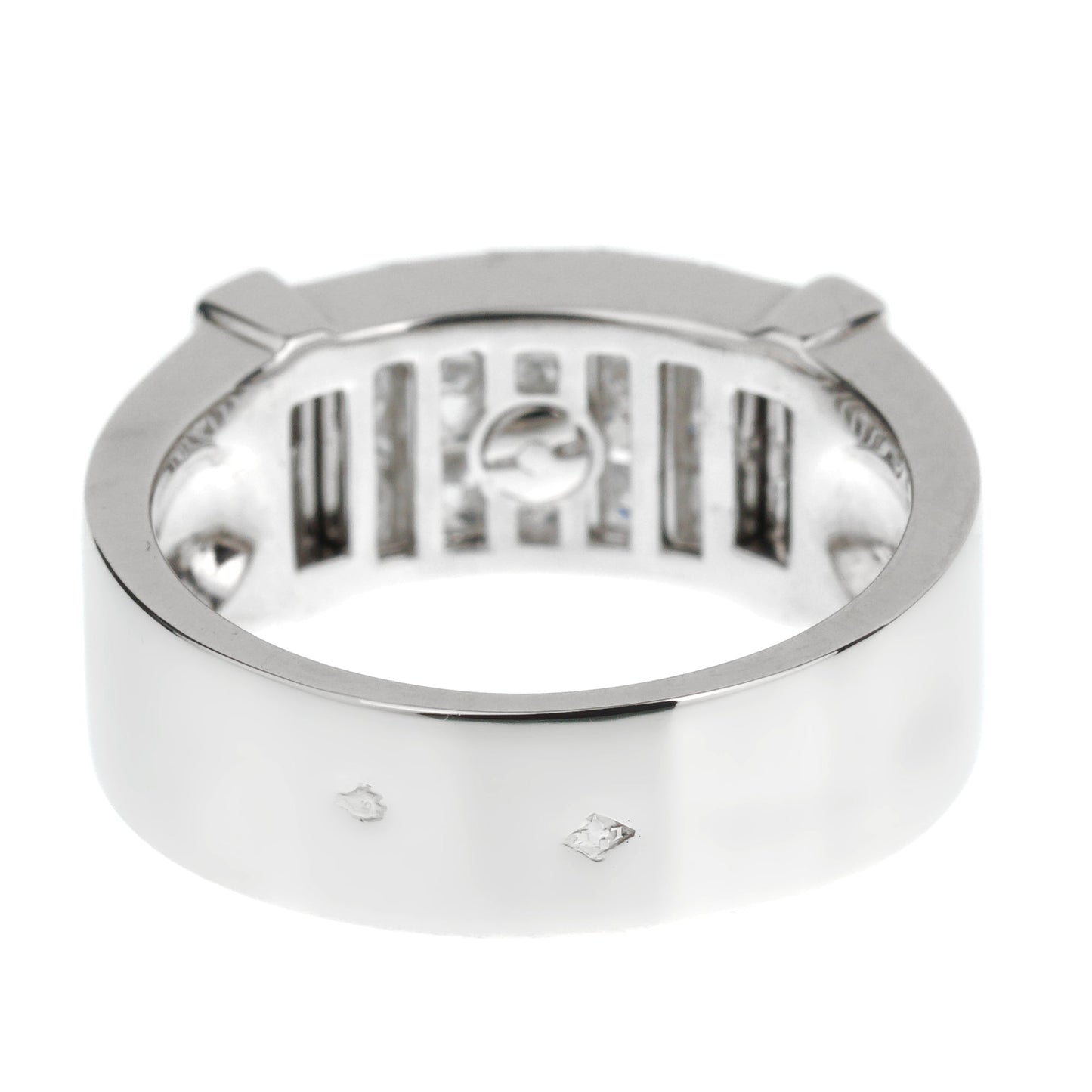 Vathtn Clthteef & Arpels Mystery Set Diamond 18k White Gold Cocktail Ring