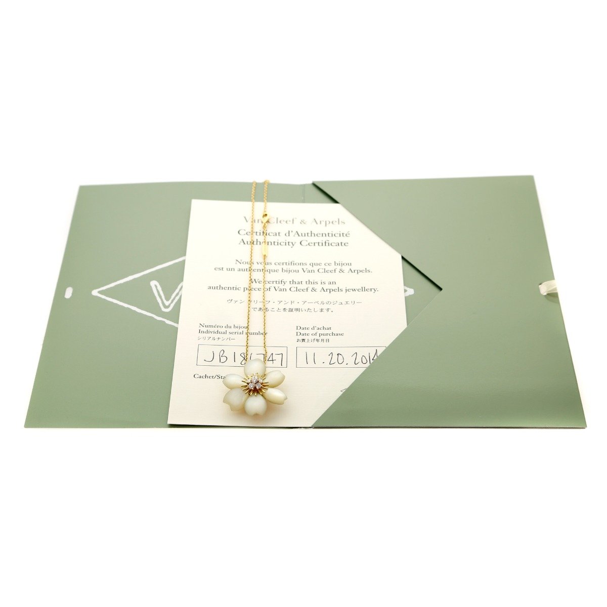 Vathtn Clthteef Arpels Rose de Noel Gold Diamond Necklace