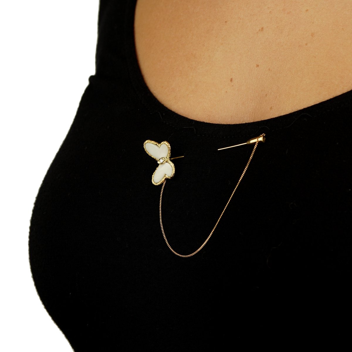 Vathtn Clthteef Arpels White Coral Diamond 18k Yellow Gold Butterfly Brooch