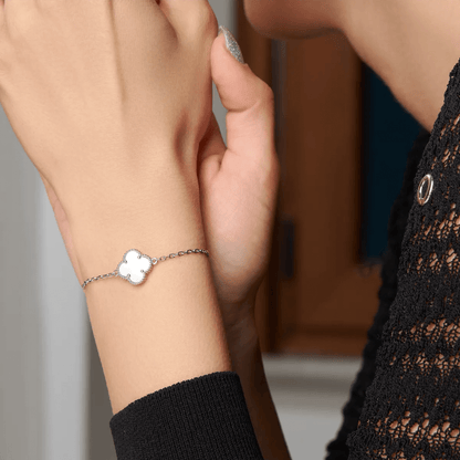 925 Silver Clover Bracelet with White Mother of Pearl