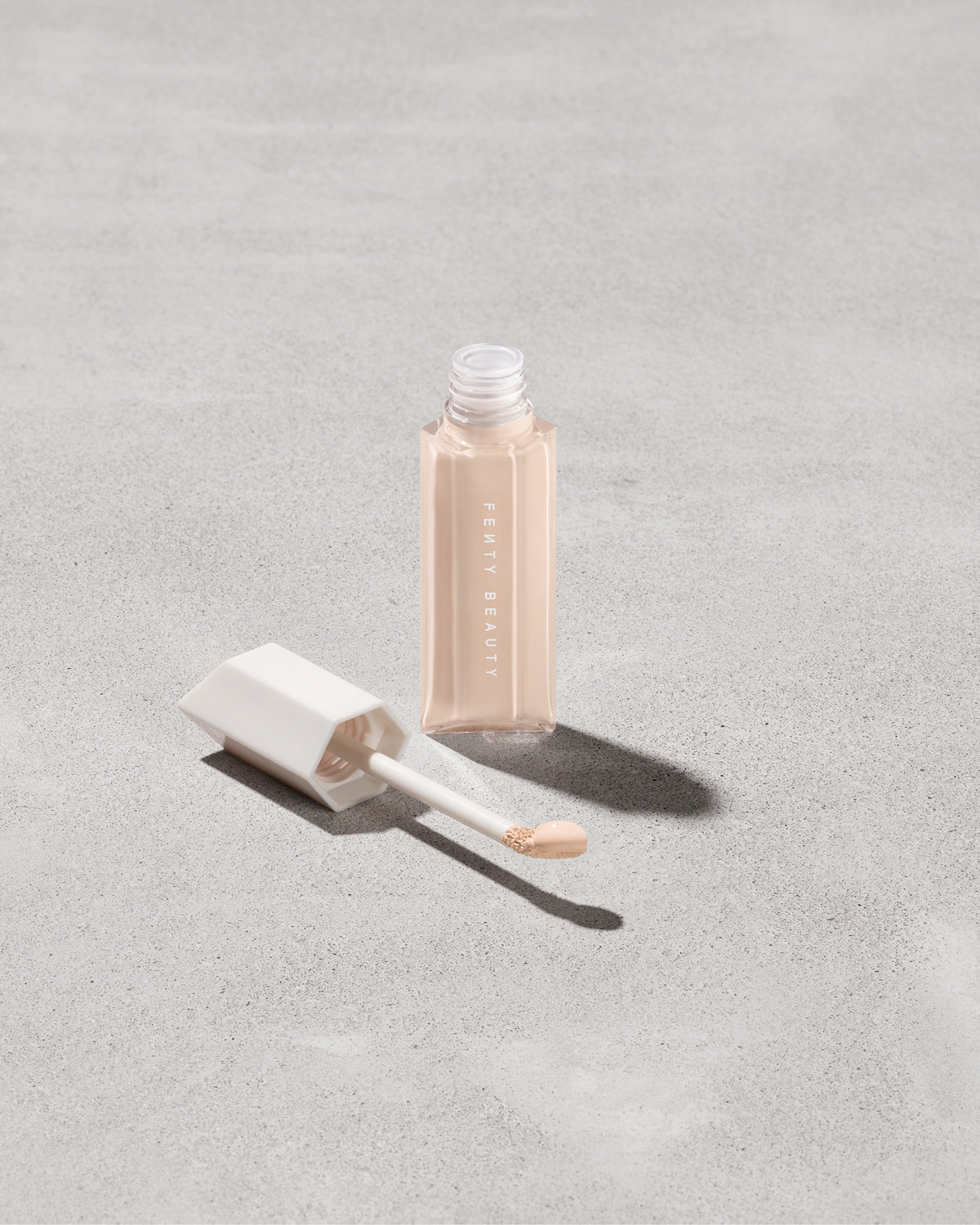 We're Even Hydrating Longwear Concealer ¡ª 140N
