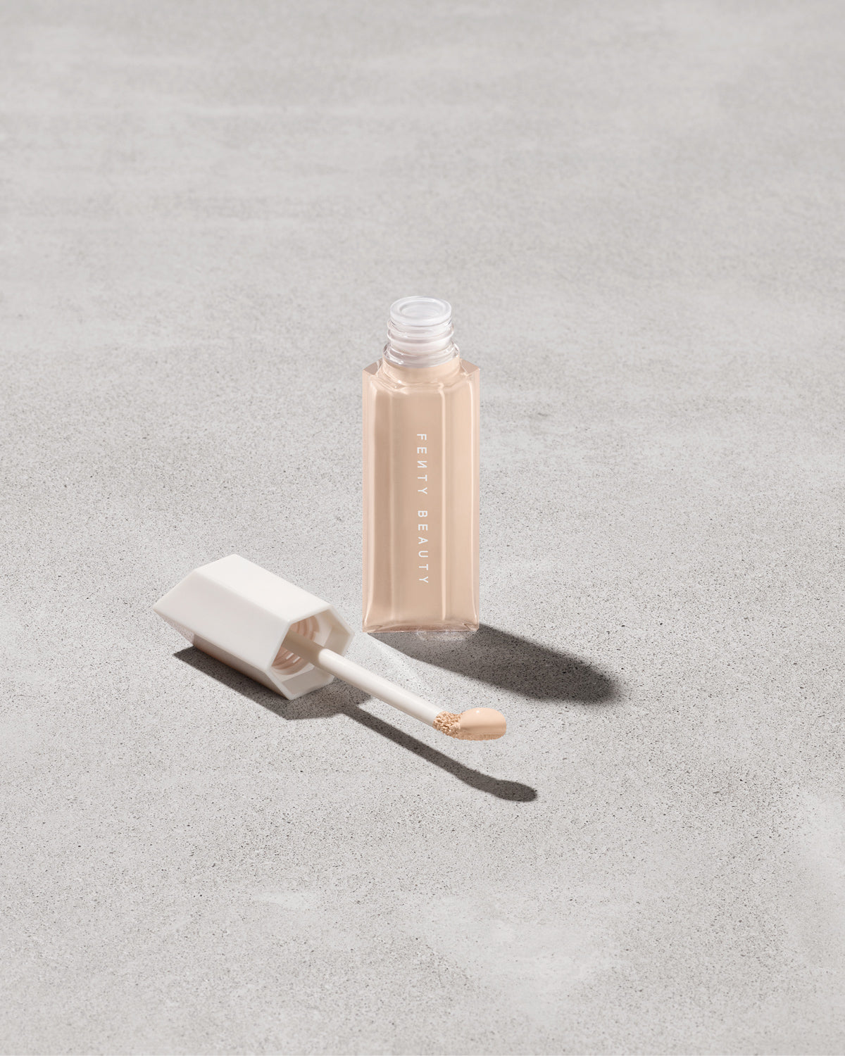 We're Even Hydrating Longwear Concealer ¡ª 150N