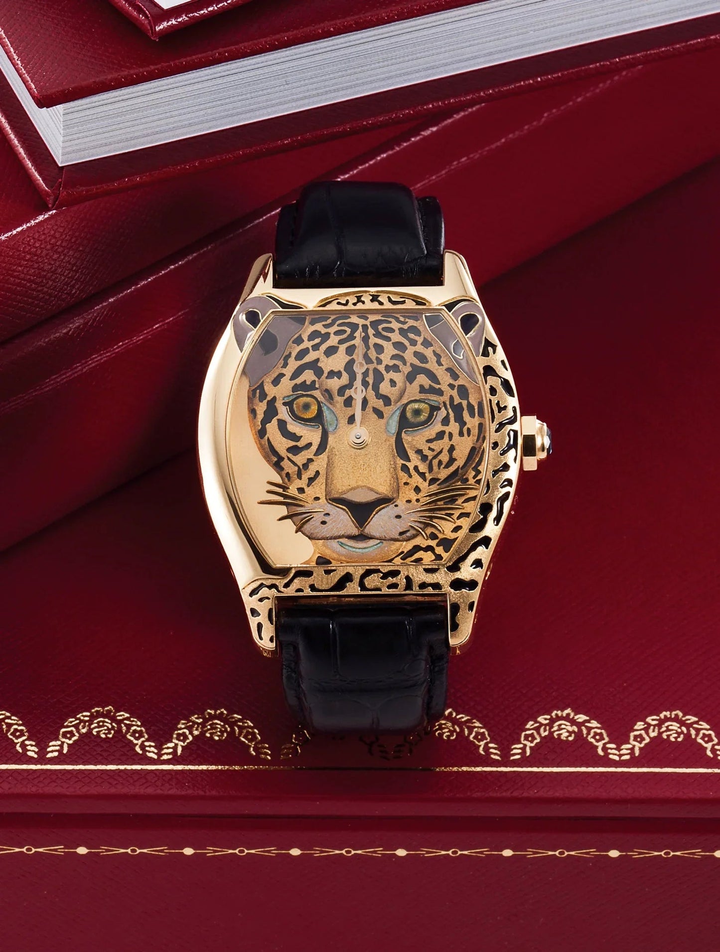 Carthttier Tortue Panth¨¨re Face Limited Edition Enamel and Yellow Gold Women Wristwatch