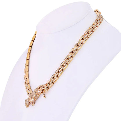 Carthttier Panthere 18K Yellow Gold 20 Carat Diamond, Emerald and Onyx Maillon Necklace