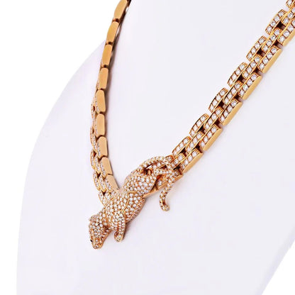 Carthttier Panthere 18K Yellow Gold 20 Carat Diamond, Emerald and Onyx Maillon Necklace