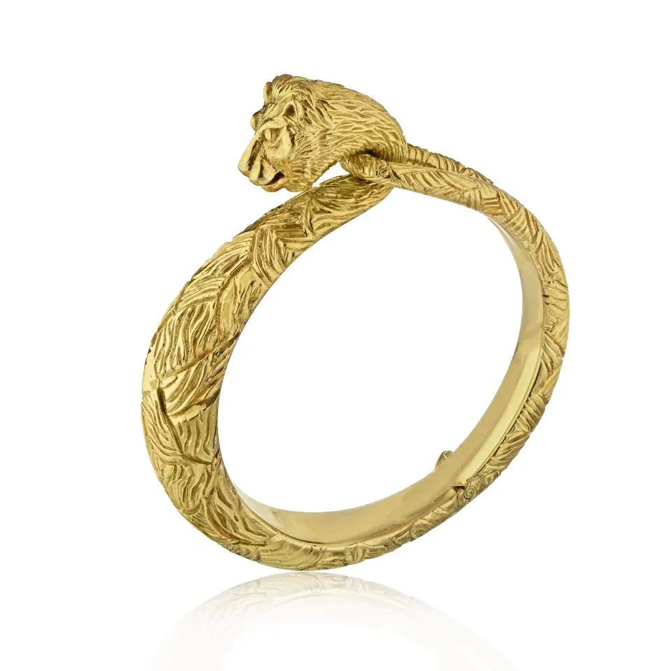 Carthttier 18K Yellow Gold Carved Lion Bangle Bracelet