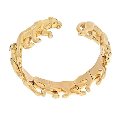 Carthttier 18K Yellow Gold Walking Pantheres Nakoura Cuff Bracelet