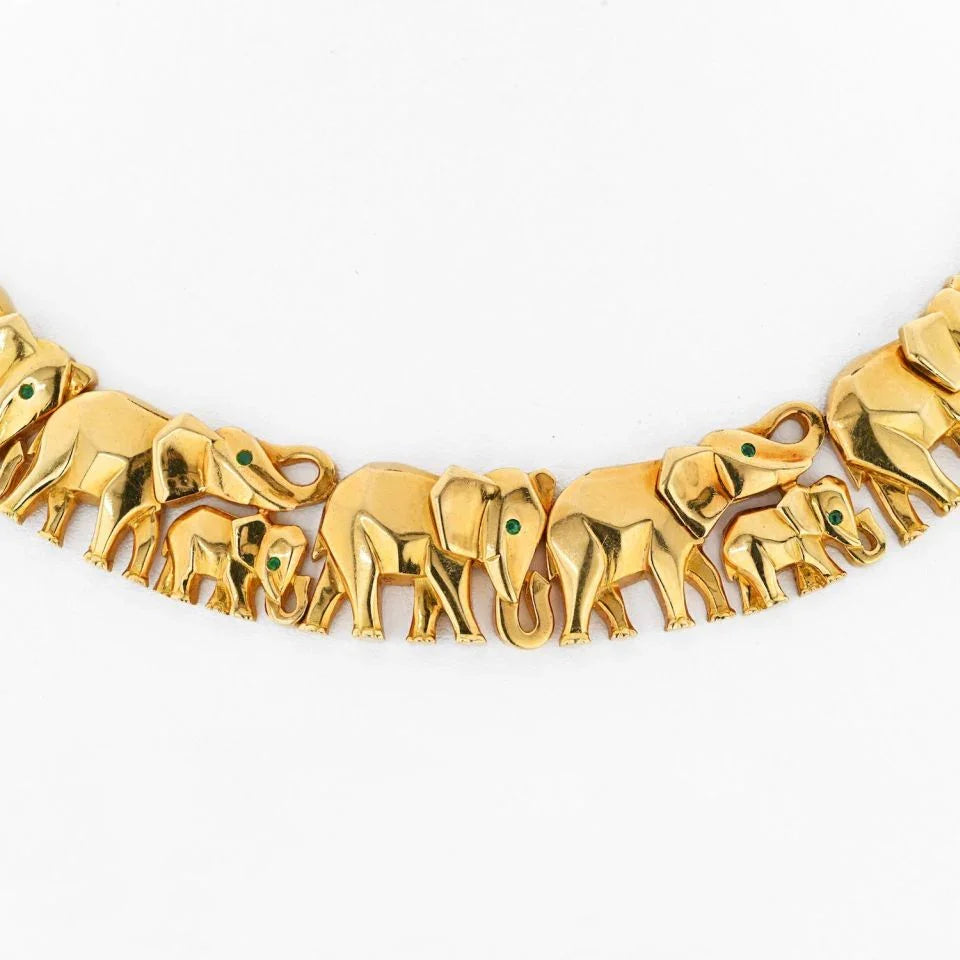 Carthttier 18K Yellow Gold Walking Elephant Maillon Necklace