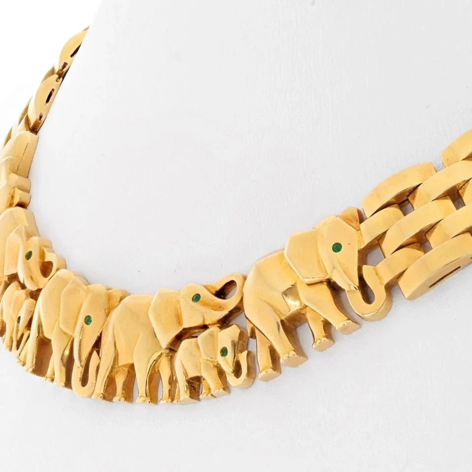 Carthttier 18K Yellow Gold Walking Elephant Maillon Necklace