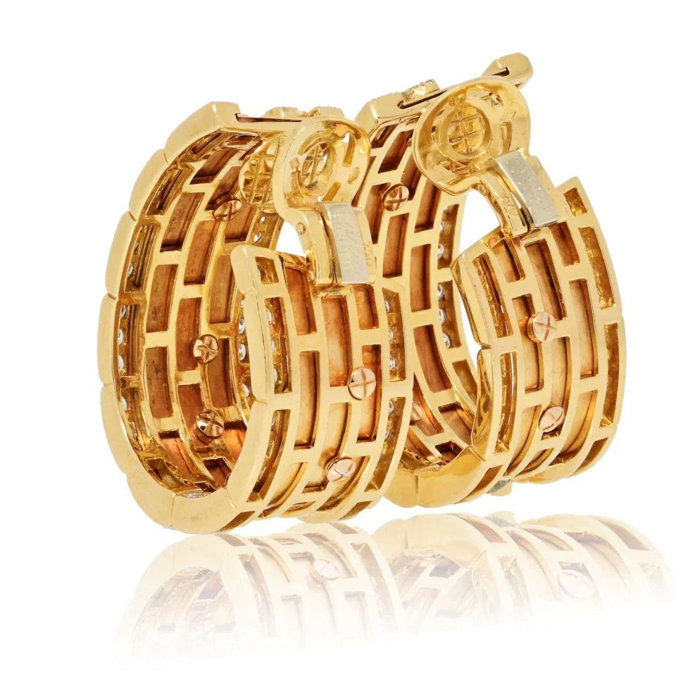 Carthttier 18K Yellow Gold Walking Panthere Diamond Earrings