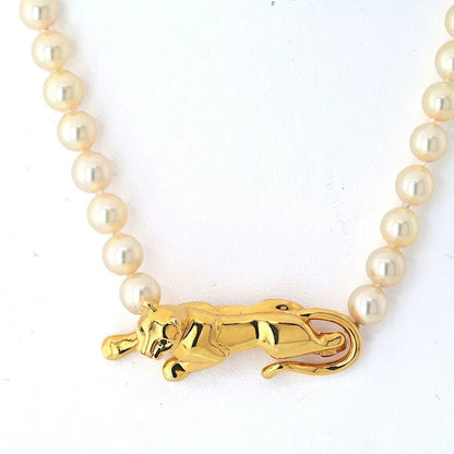 Carthttier 18K Yellow Gold Panthere On A Pearl String Necklace