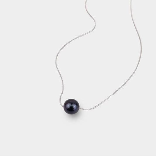 Single Black Pearl Necklace with Snake Chain