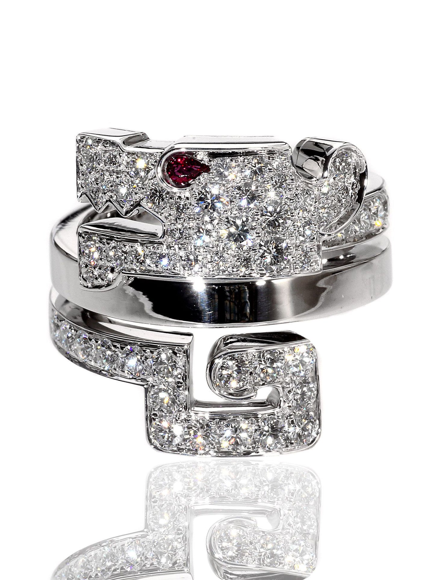 Carthttier Le Baiser Du Dragon Diamond Ring in 18k White Gold