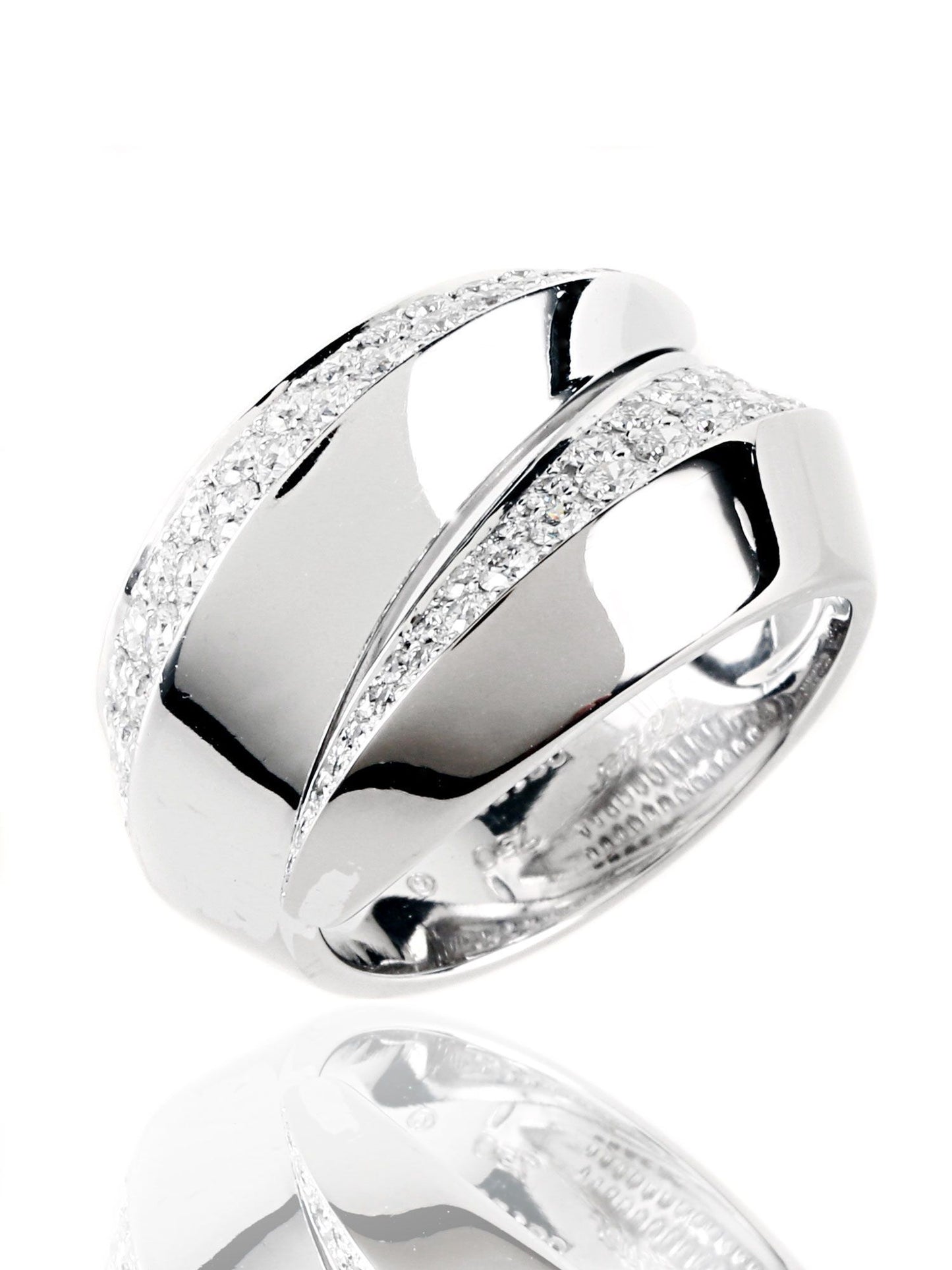Carthttier Panthere Diamond Ring in 18k White Gold