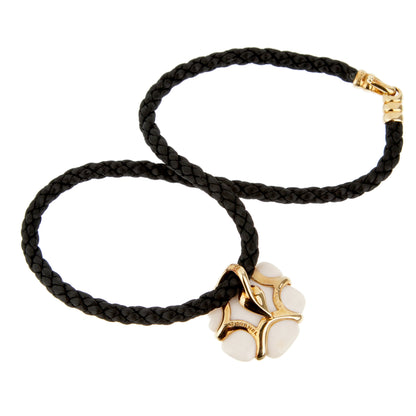 Chathtnel Camellia Agate Vintage Gold Pendant Necklace