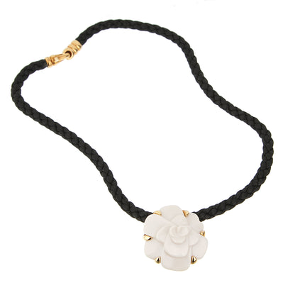 Chathtnel Camellia Agate Vintage Gold Pendant Necklace