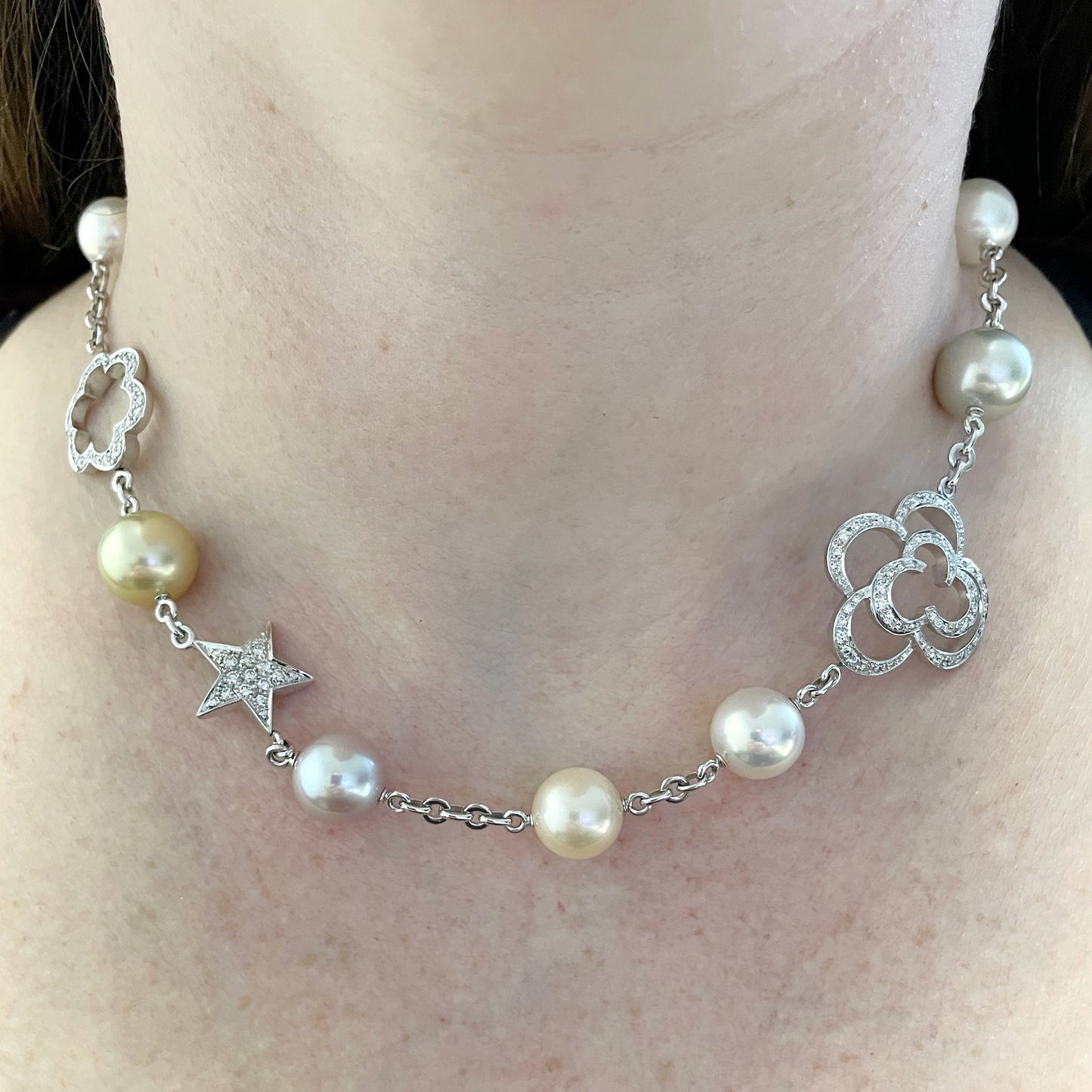 Chathtnel Camellia & Comete Motif Pearl Diamond 18k White Gold Necklace
