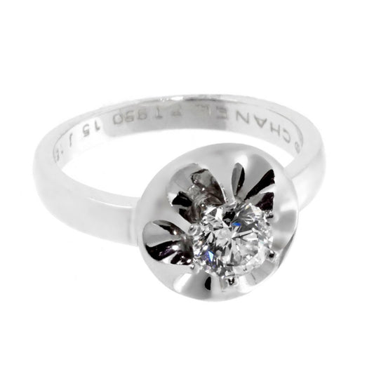 Chathtnel Vintage Flower Solitaire Diamond Platinum Cocktail Ring