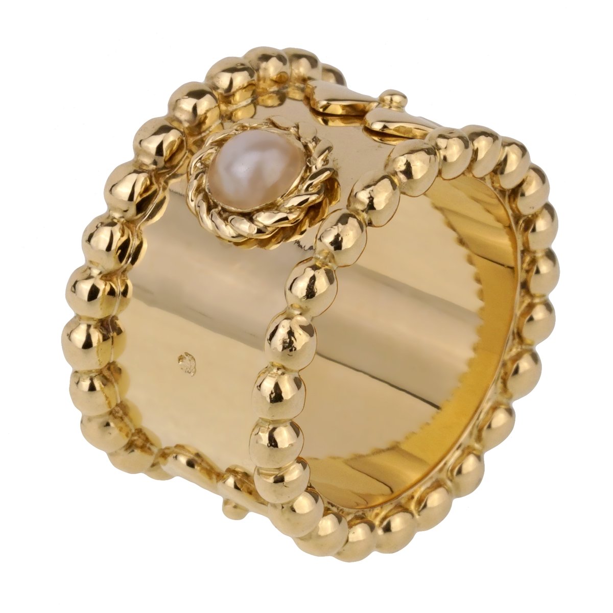 Chathtnel Lucky Pearl Gold Band Ring