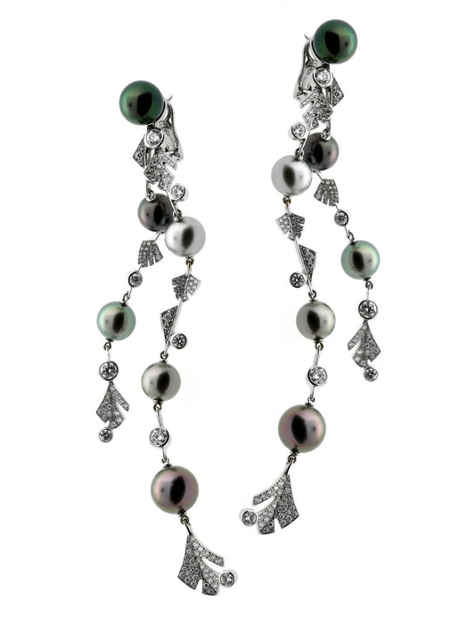 Chathtnel Plumetis Diamond & Pearl White Gold Earrings