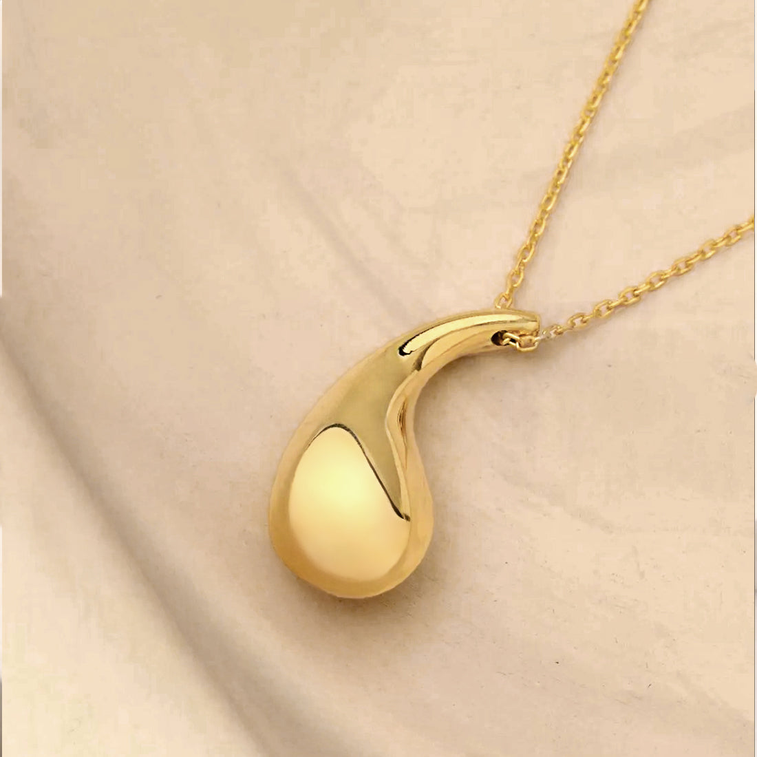 Dainty Gold Drop Pendant Necklace for Everyday Wear