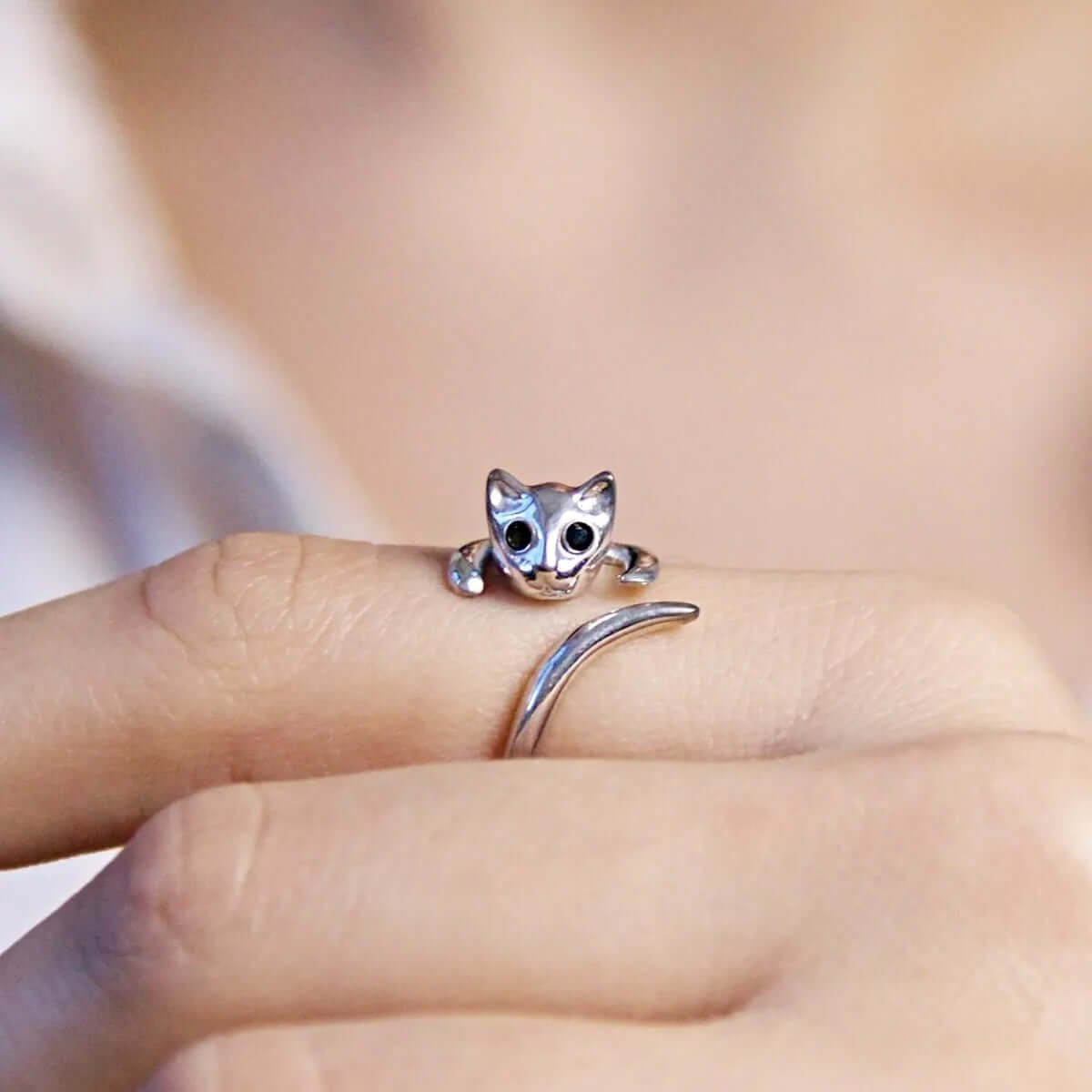Cute Hugging Cat Open Ring in 925 Sterling Silver