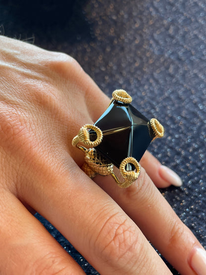 Guthtcci Horsebit Onyx 18k Yellow Gold Cocktail Ring Sz 5