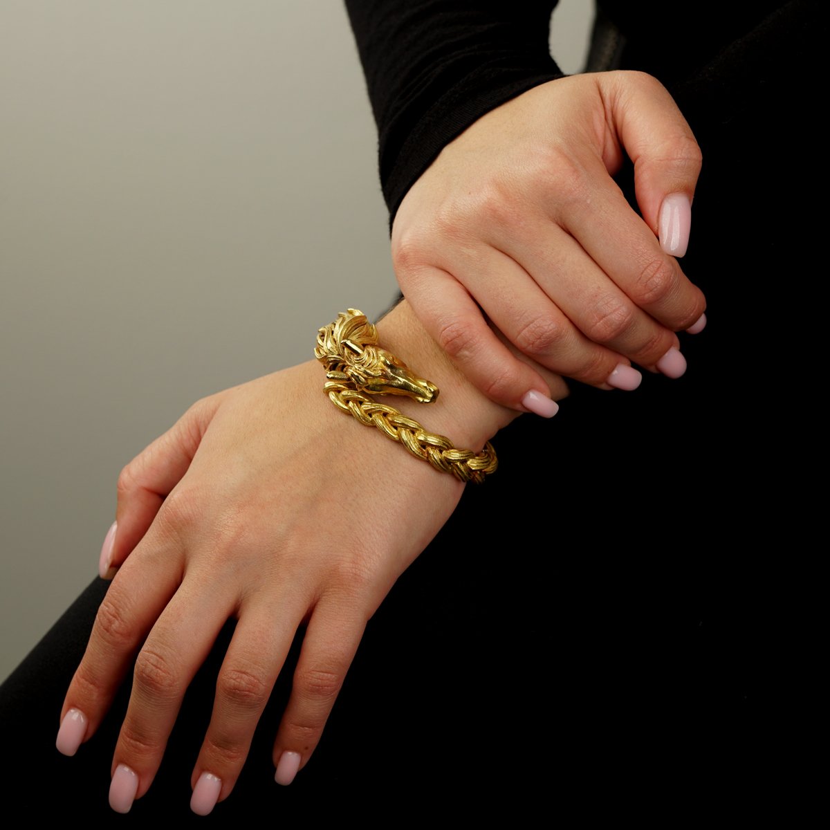 Herthtmes Horse Head Yellow Gold Bangle Bracelet