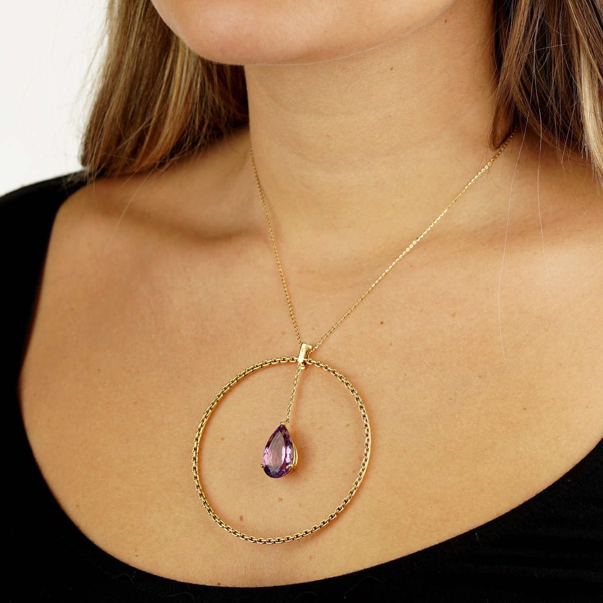 Lothtuis Vuithttton 18k Yellow Gold Amethyst Chain Pendant Necklace