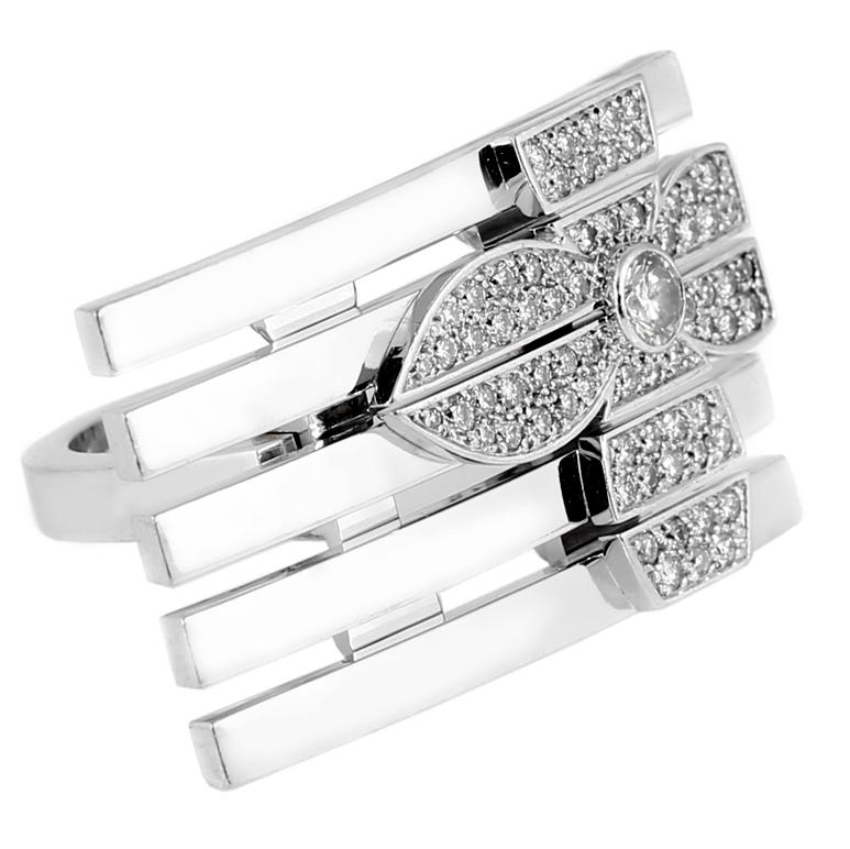 Lothtuis Vuithttton Flower Diamond 18k White Gold Cocktail Ring