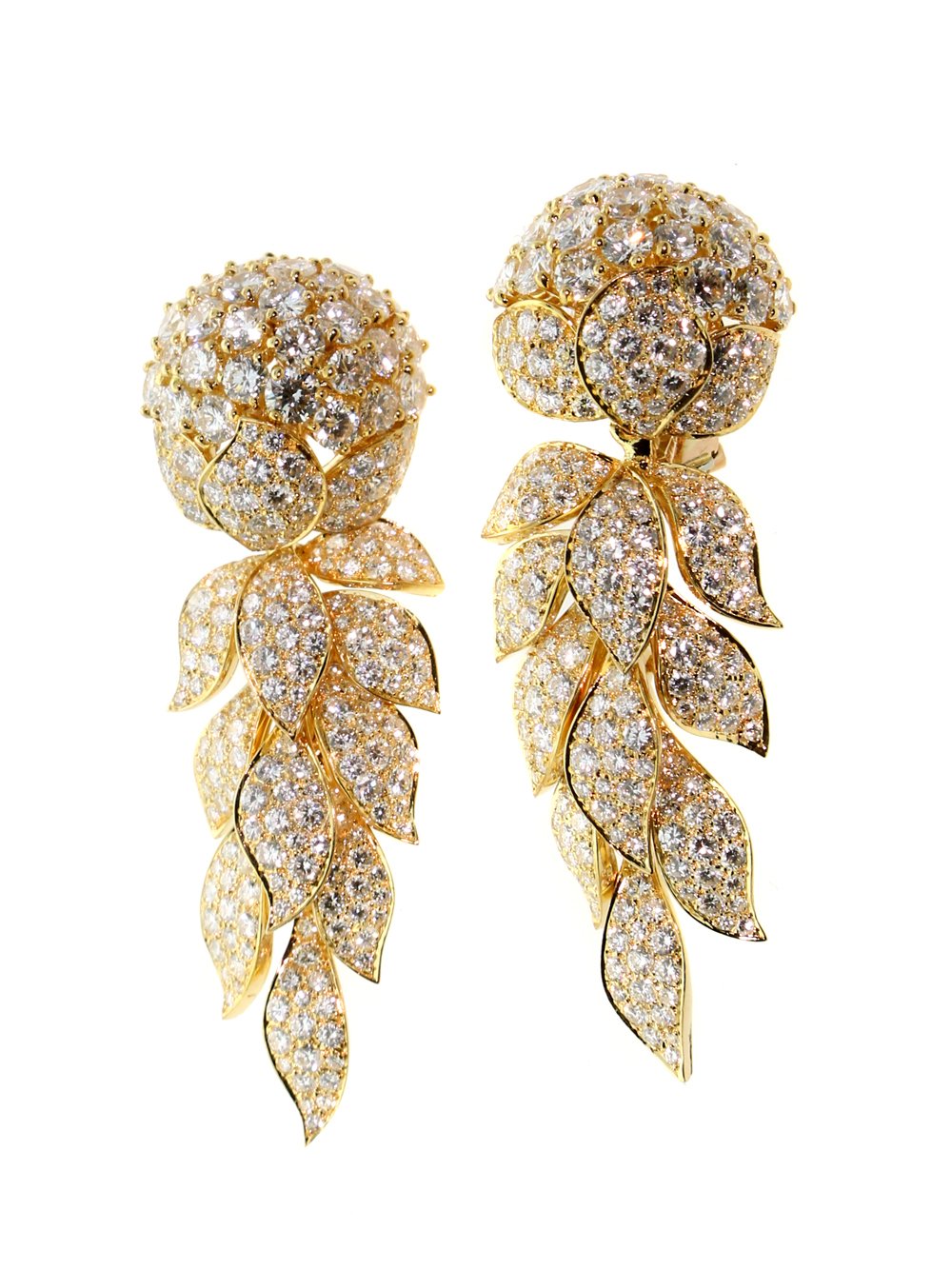 Magnificent Carthttier Diamond Gold Earrings
