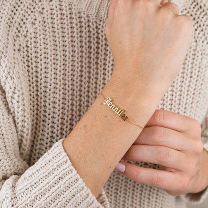 Personalized Bracelet Old English with Cable Chain