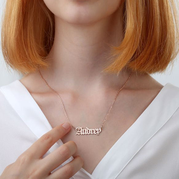 Name Necklace for Women Rose Gold Pendant with Chain
