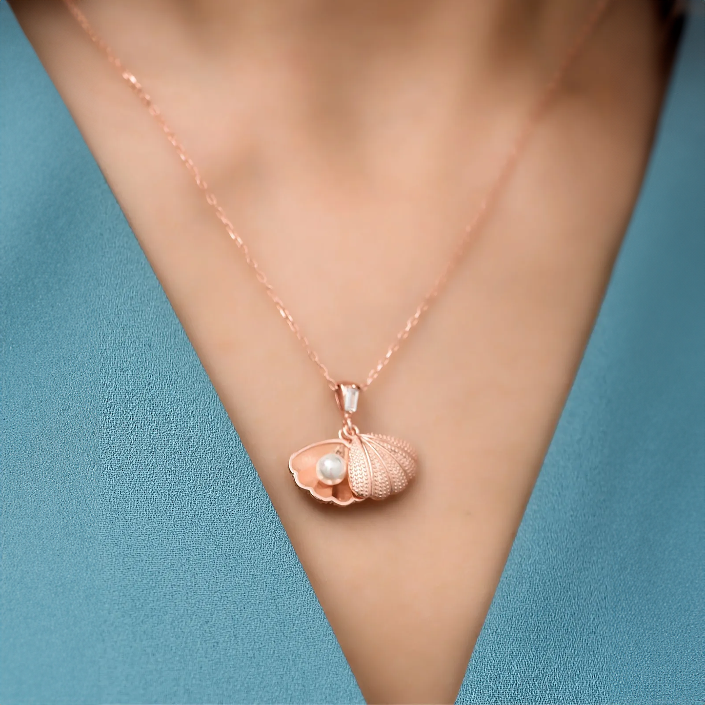 Seashell Locket Necklace with Freshwater Pearl