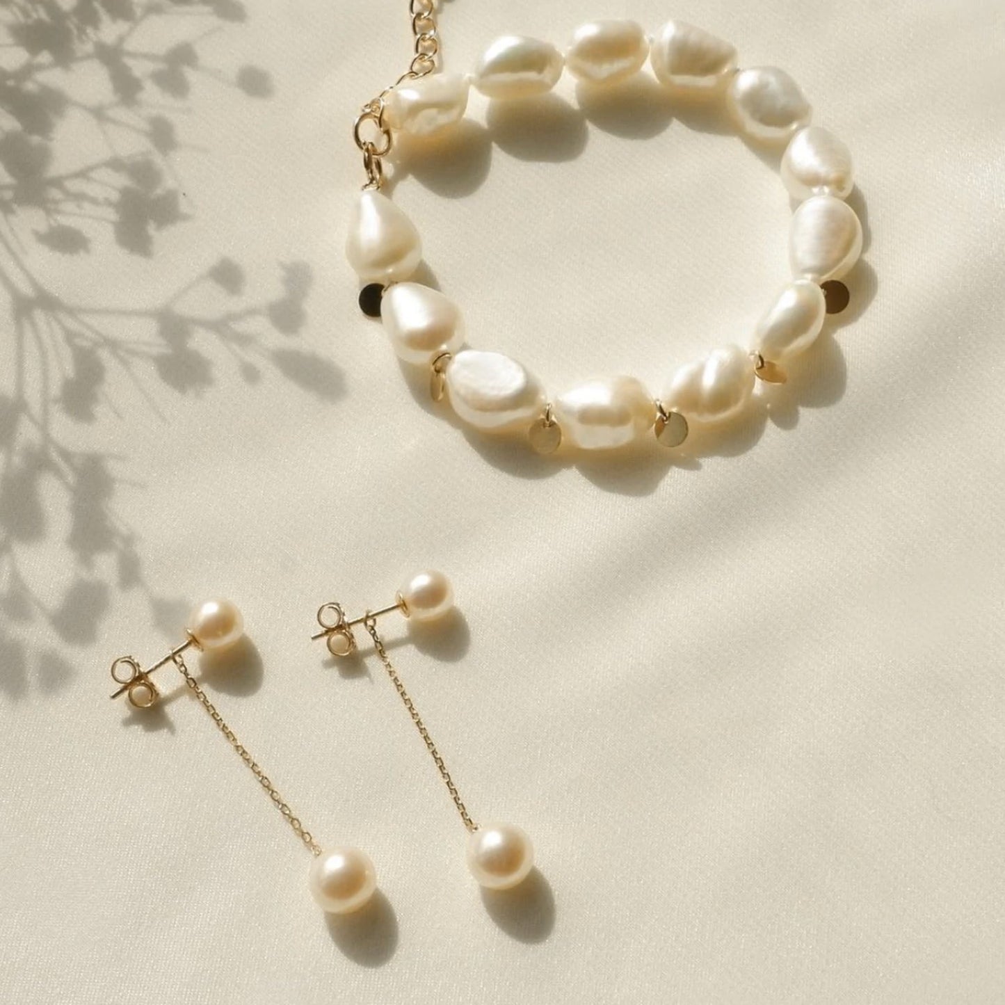 White Baroque Pearls Bracelet 10 mm Freshwater Beads