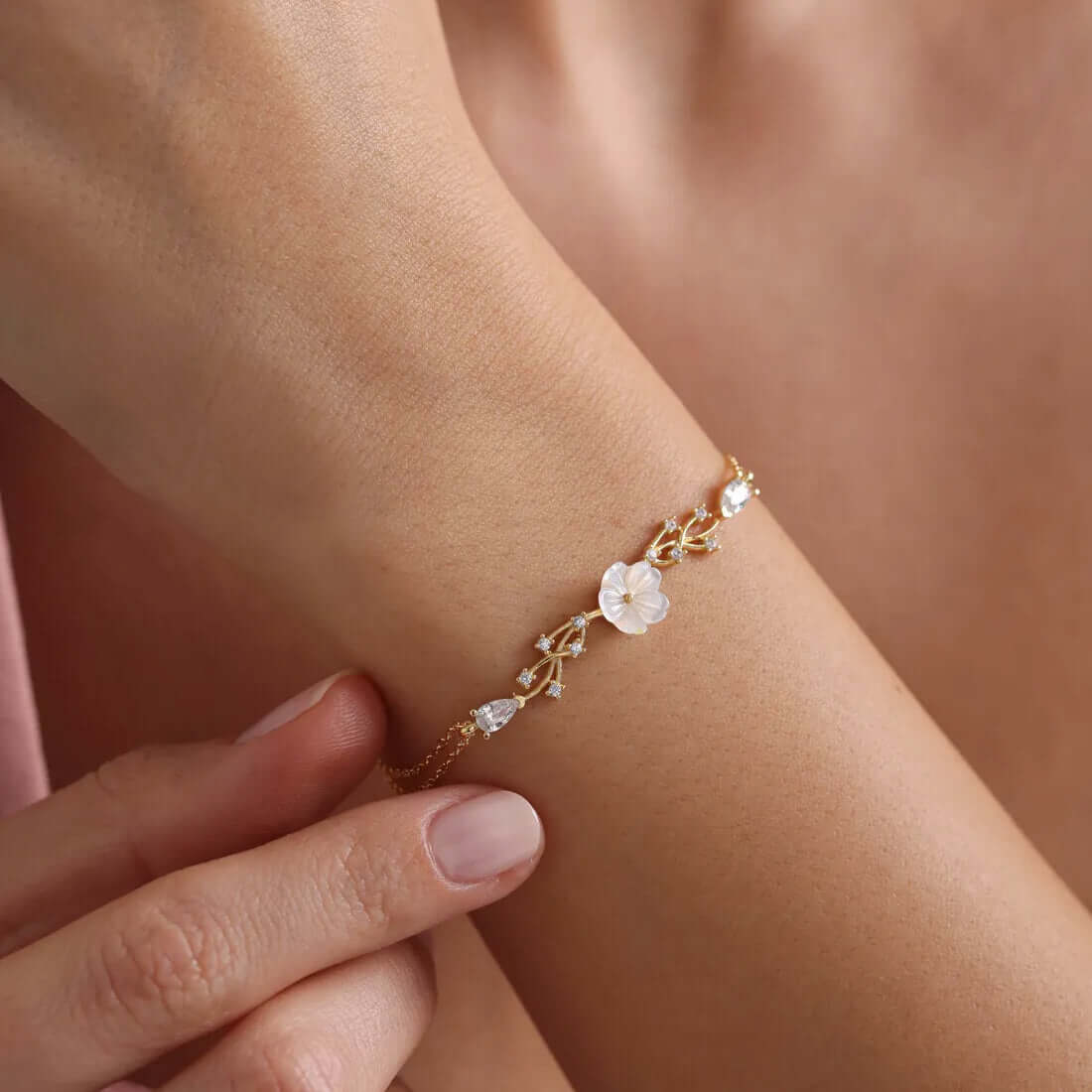 Petite Magnolia Flower Bracelet Rose Gold Plated Chain