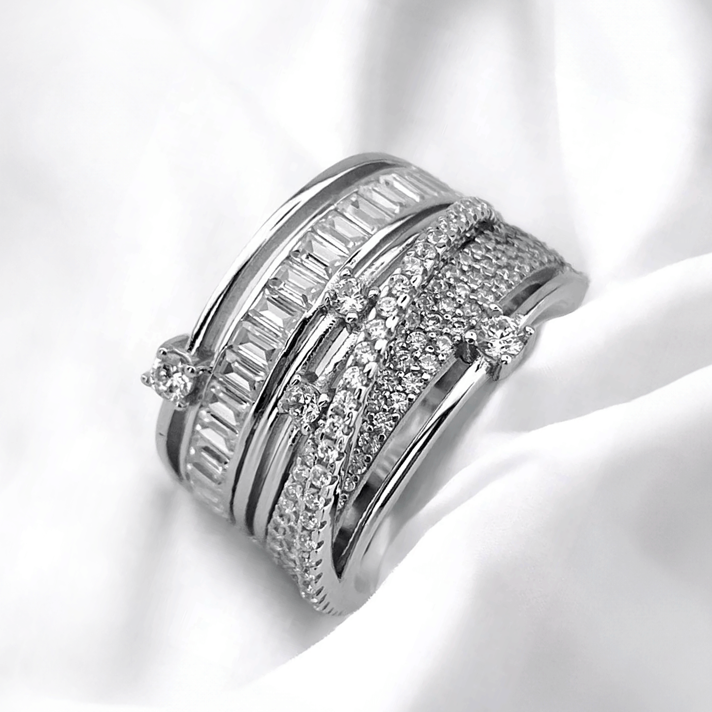 Zircon Stone Spiral Cocktail Ring in Sterling Silver