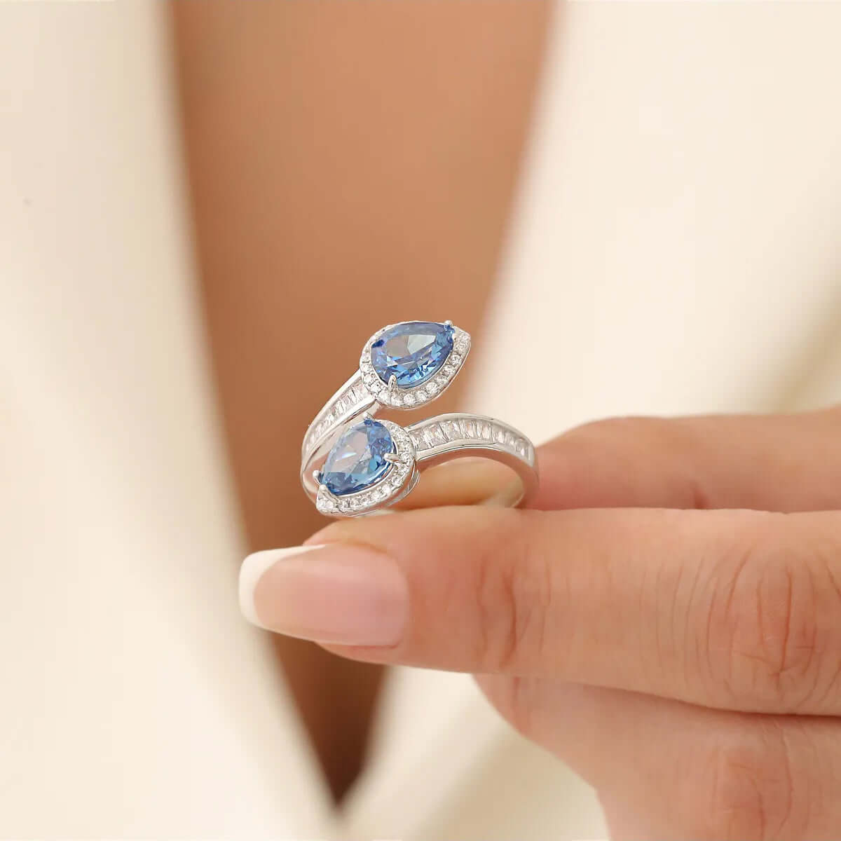 S925 Sterling Silver Pear-Shaped Royal Blue Gem Ring