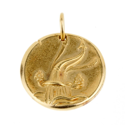 Vathtn Clthteef & Arpels Aquarius Zodiac Gold Pendant
