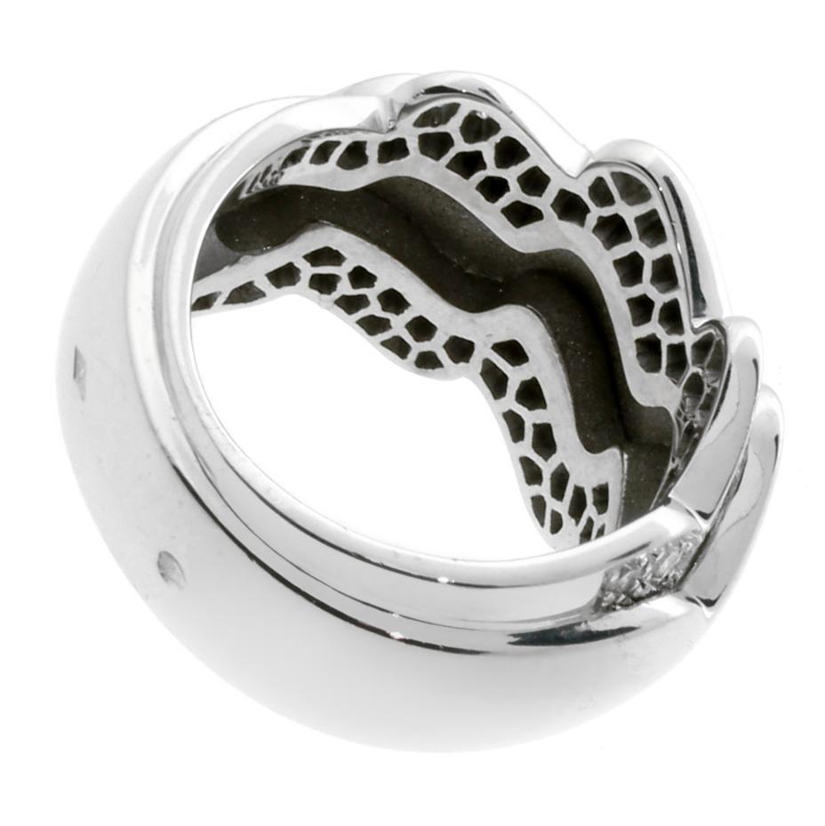 Vathtn Clthteef & Arpels Diamond White Gold Wave Ring