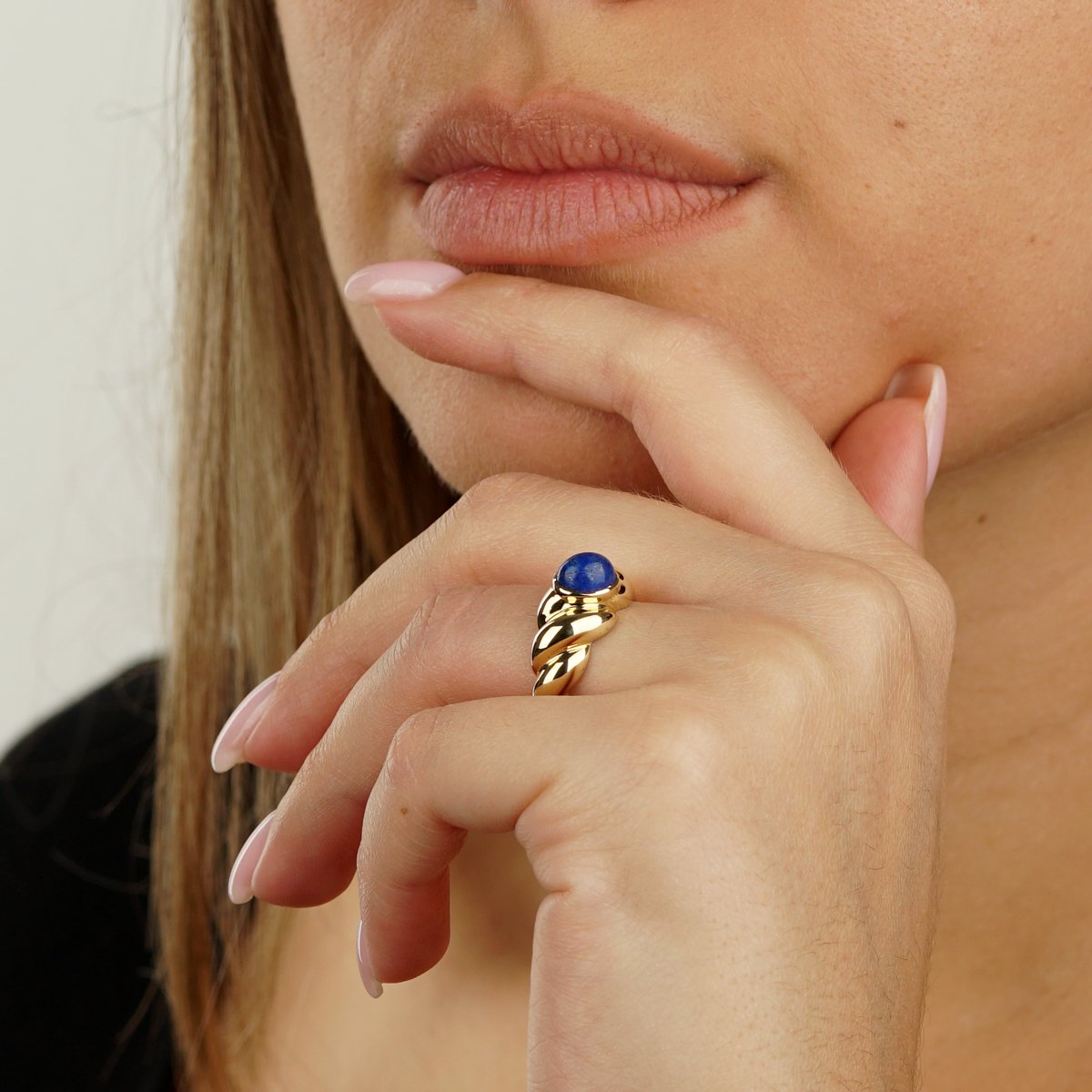 Vathtn Clthteef & Arpels Vintage Lapis Yellow Gold Ring