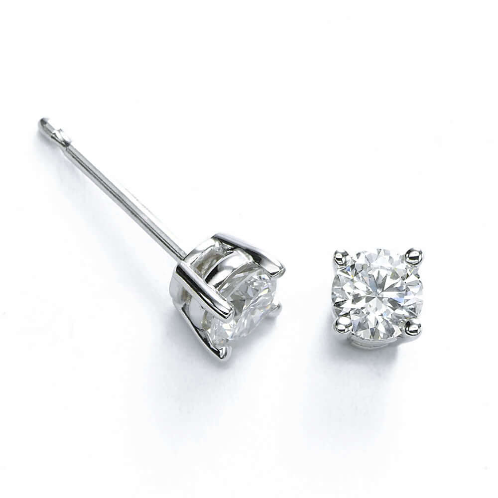 925 Sterling Silver Classic Solitaire Stud Earrings